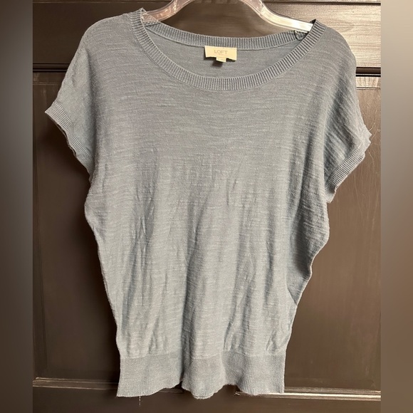Loft Outlet Cap Sleeve Ribbed Edge Light Blue/Gray Sweater/Shirt Women’s Size XS - Picture 1 of 9